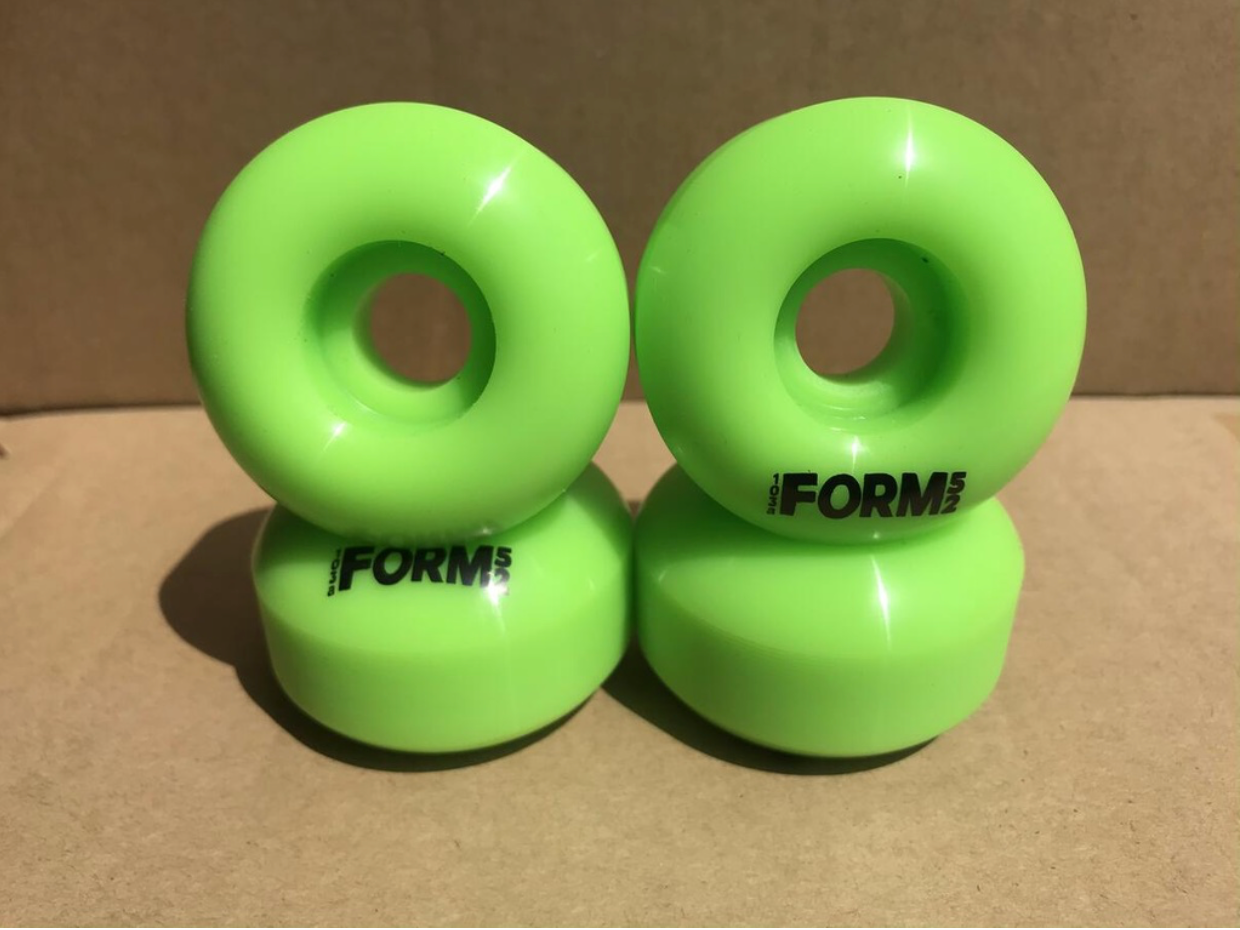 FORM LIME GREEN 54MM 103A (Set of 4)