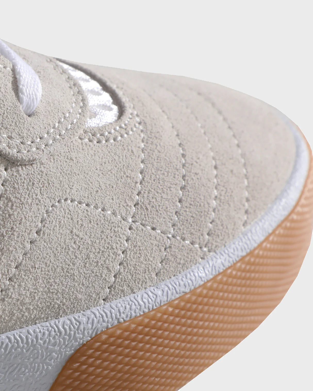 CAMBRIDGE - WHITE SUEDE PARISIAN GUM